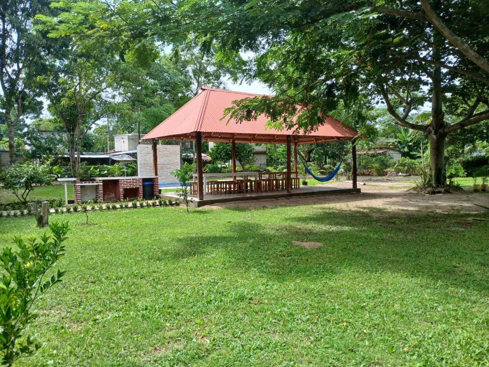 Garden Suites Comalcalco Bagian luar foto