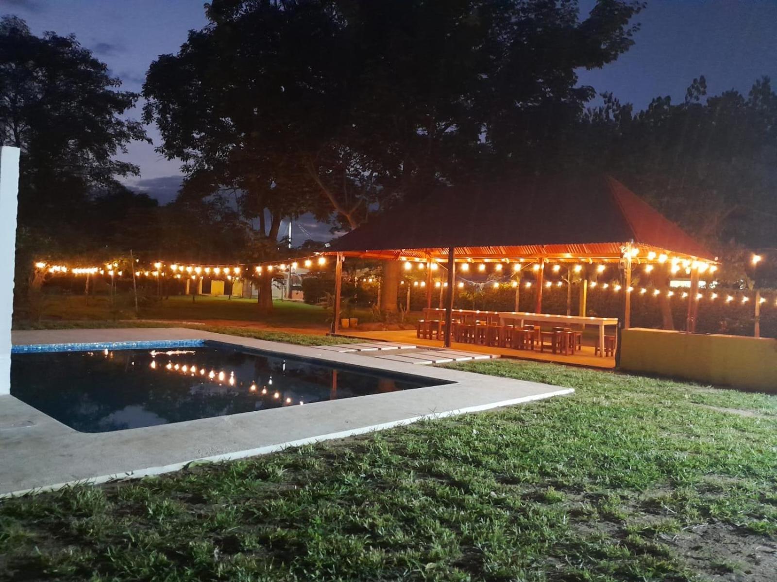 Garden Suites Comalcalco Bagian luar foto